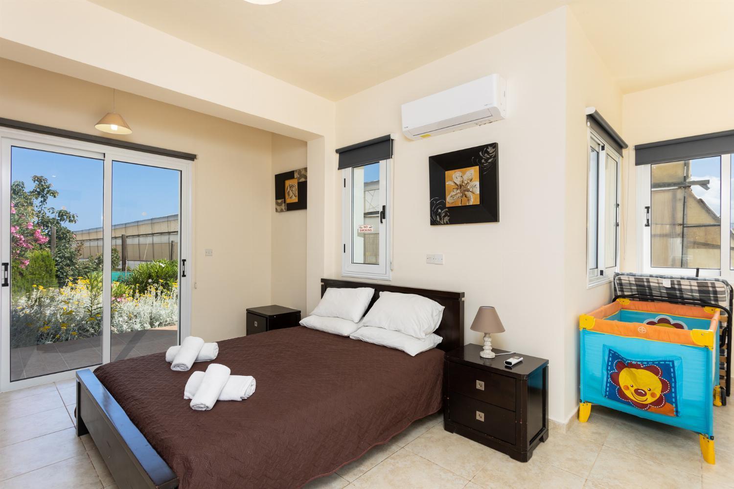 Villa Kleopatra Paphos Exteriör bild