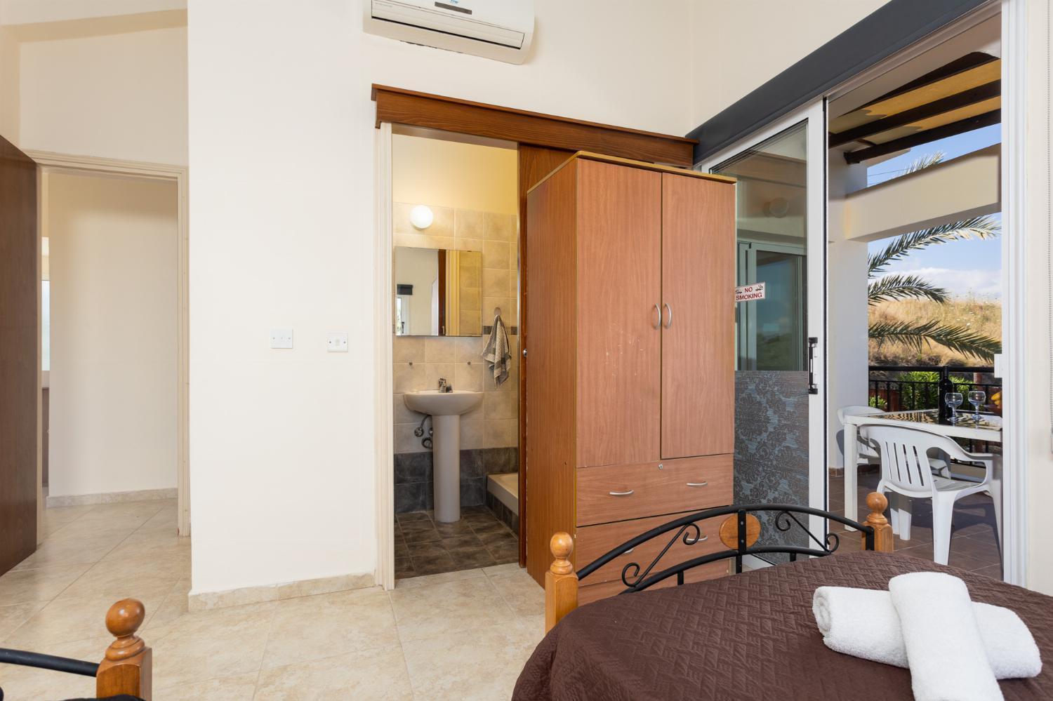 Villa Kleopatra Paphos Exteriör bild